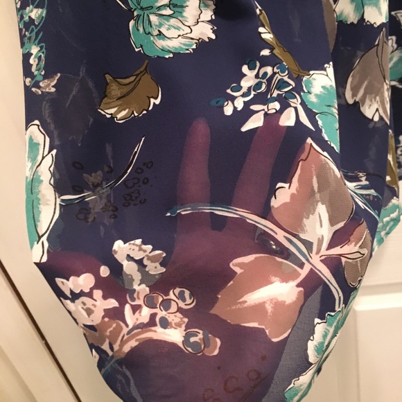 Loft sleeveless shear summer top - Picture 2 of 5